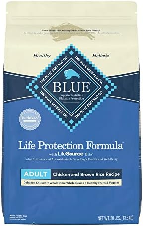 Blue Buffalo Life Protection Formula Натурален Суха Храна за възрастни кучета с Пилешко месо и кафяв ориз 30 паунда