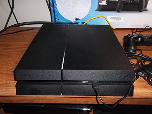 Конзолата PlayStation 4 500 GB