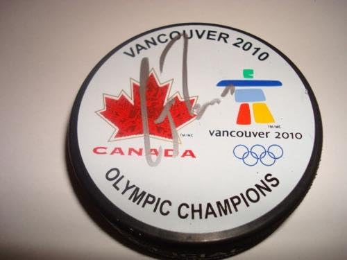 Кори Пери подписа Златна хокей шайба Канада 2010 PSA/ДНК НХЛ Анахайм Дъкс а - за Миене на НХЛ с автограф