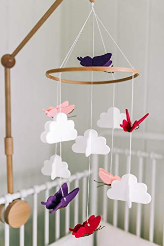 Мобил за детски легла Киселец + Папрат (Пеперуди в облаците) - Подарък за детската душа, за Украса на детски креватчета за момичета и момчета - Розово и лилаво