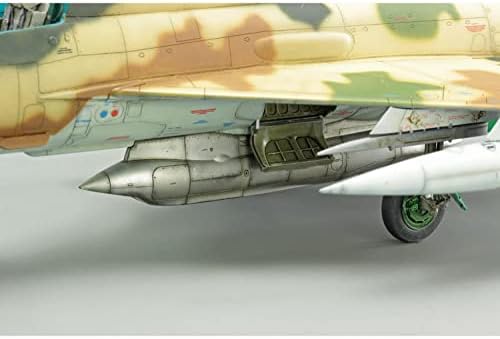 Едуард Моделира самолет МиГ-21Р ProfiPack