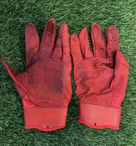 Джонатан Индия Синсинати Редс Използва Игрални ръкавици за отбивания 2021 NL ROY, С подписа на ЛОА Използвани слот