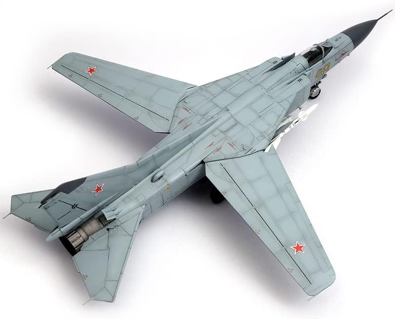 Комплекти пластмасови модели Academy Hobby в мащаб 1/48 руските ВВС Миг-23 МЛН Flogger-B