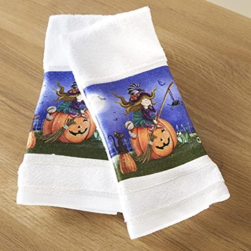 Кърпи за подсушаване на ръцете в банята или кухнята Lakeside Collection Хелоуин Friends - Комплект от 2