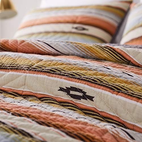 Комплект стеганого одеяла Barefoot Bungalow с рисувани в стил Пустинята, 3 предмет King/Cal King, Розов
